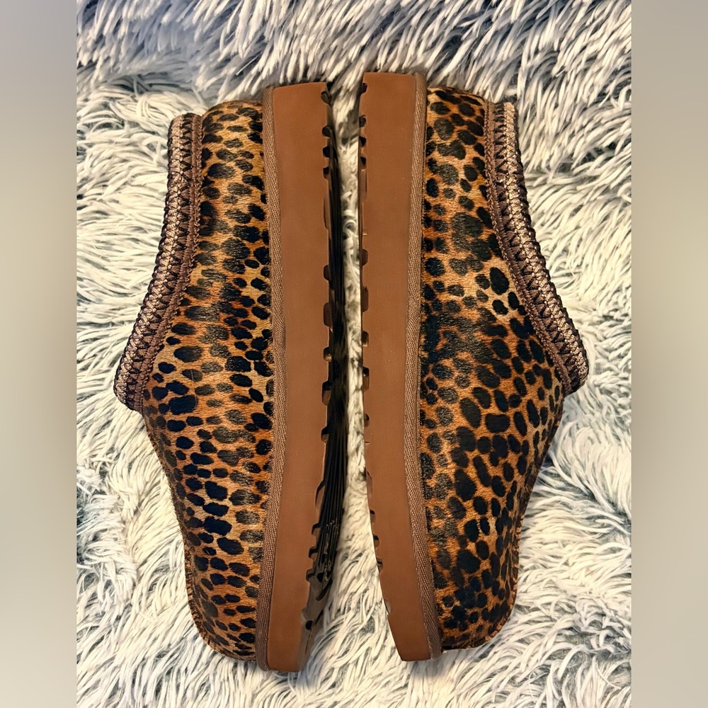 UGG Tasman Caspian Slippers EUC - Picture 9 of 12